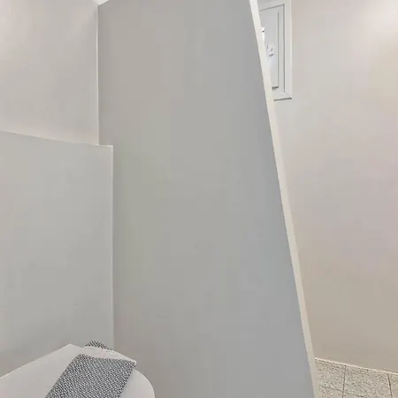 Mantalena فندق